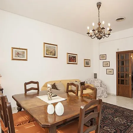 Vakantiehuis Visconti Holiday House, Luxury With Jacuzzi
