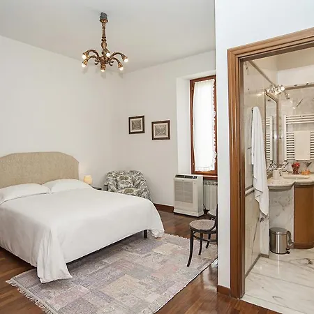 Vakantiehuis Visconti Holiday House, Luxury With Jacuzzi